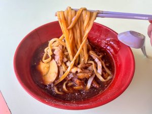 soon lee lor mee - lor mee, close up on the noodles