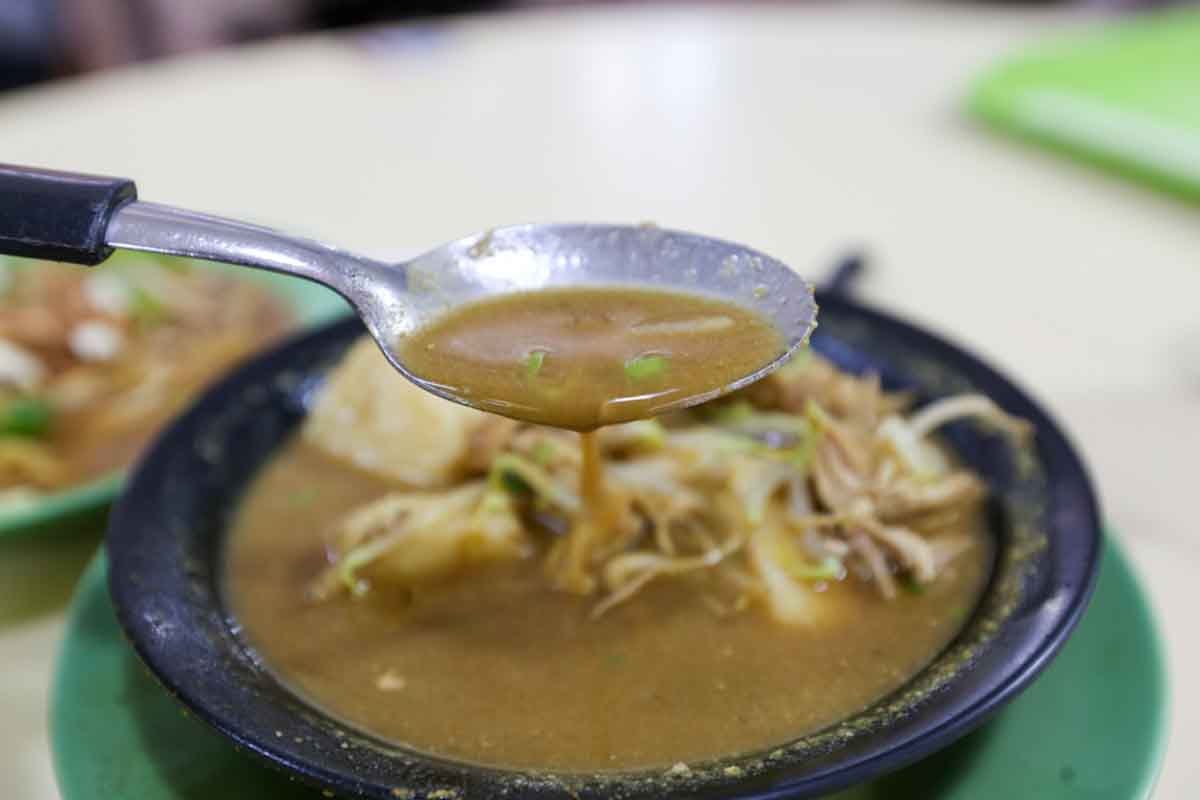 warong H.J. Sukarjo - soto ayam broth closeup