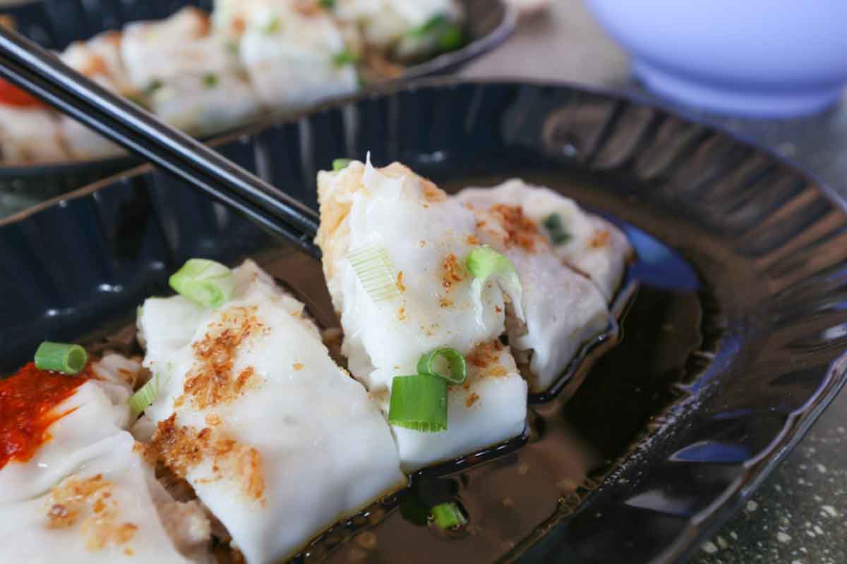 yong huat delights - chee cheong fun minced meat closeup