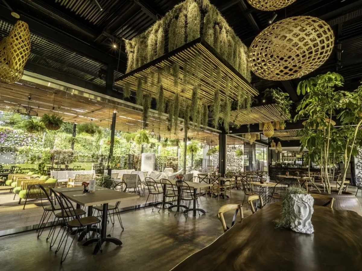 Best affordable romantic - Canopy HortPark interior
