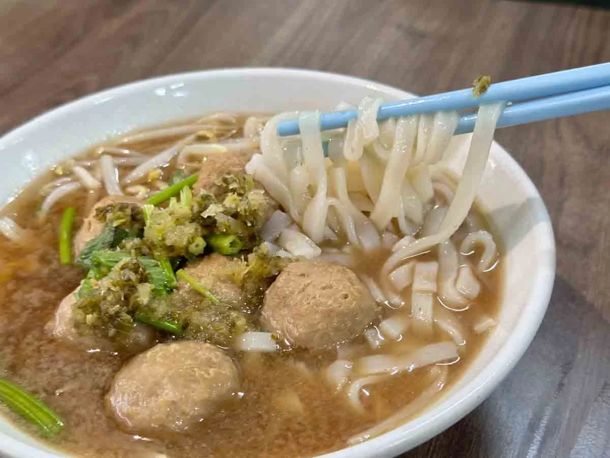 Horiginal beef poached rice & wok - beef ball soup