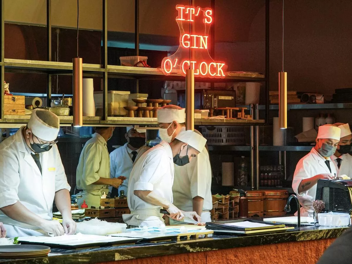 Hut Sake Bar - Chefs