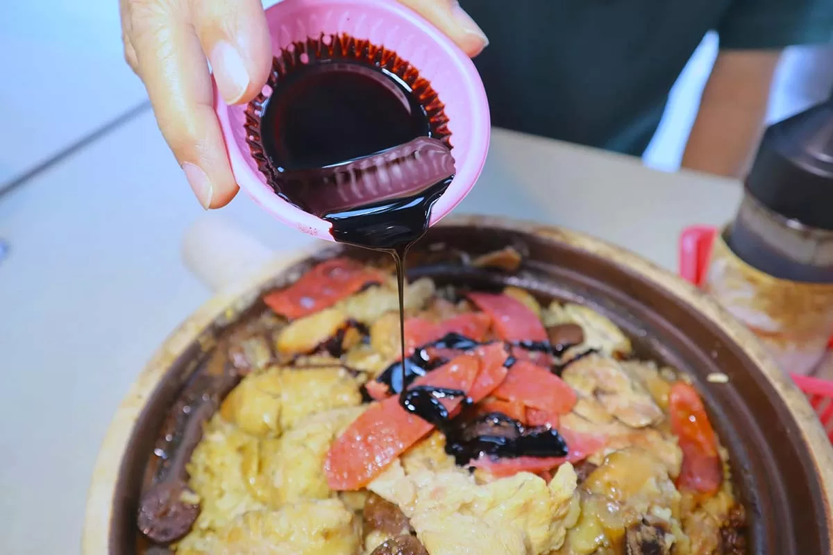 worstclaypot5 tai liok claypot chicken rice - dark soya sauce