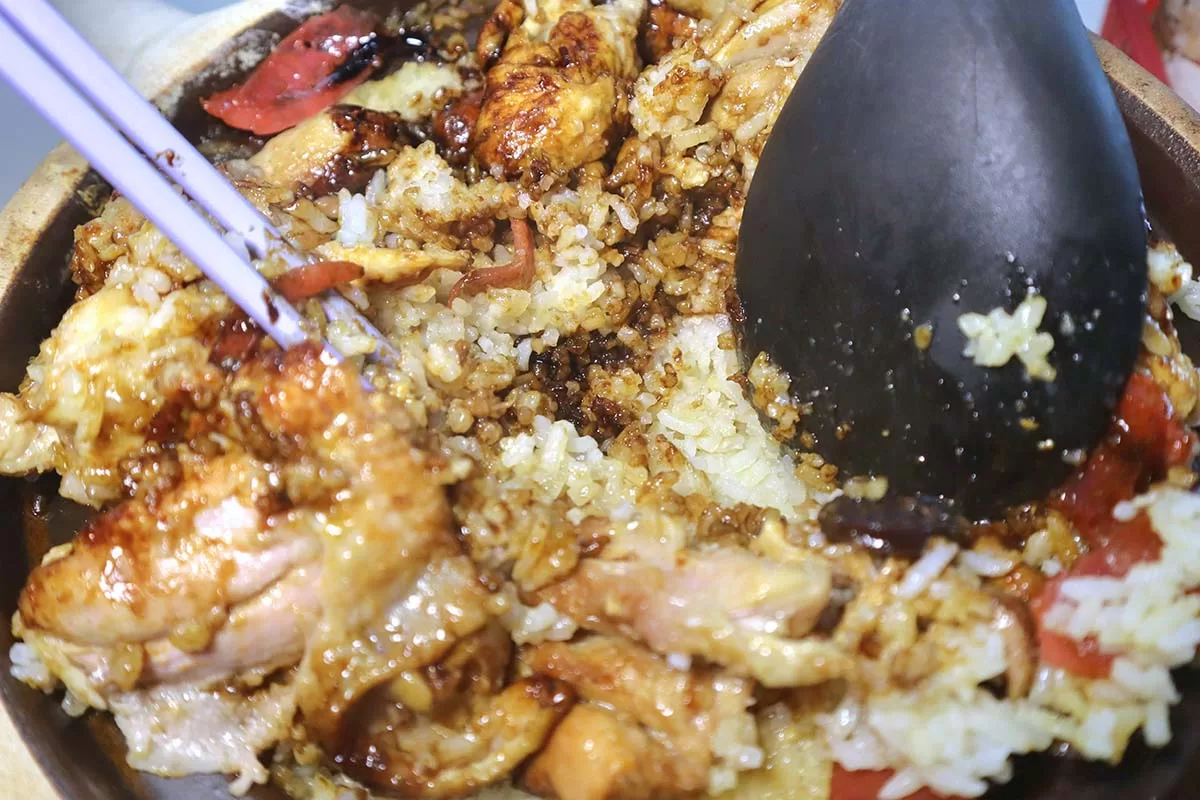 worstclaypot7 tai liok claypot chicken rice - insides of rice