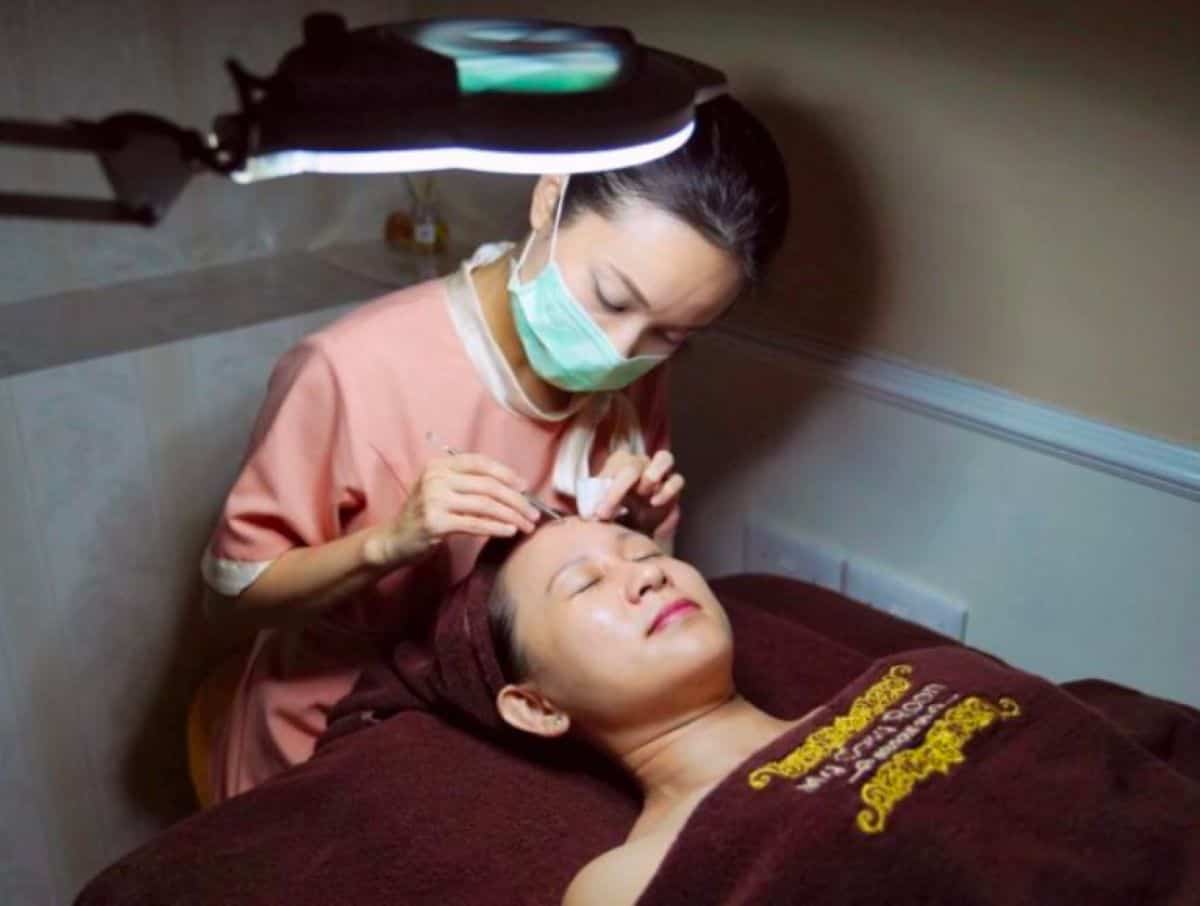 Best Facial in Singapore - Ultimate Pore Extraction