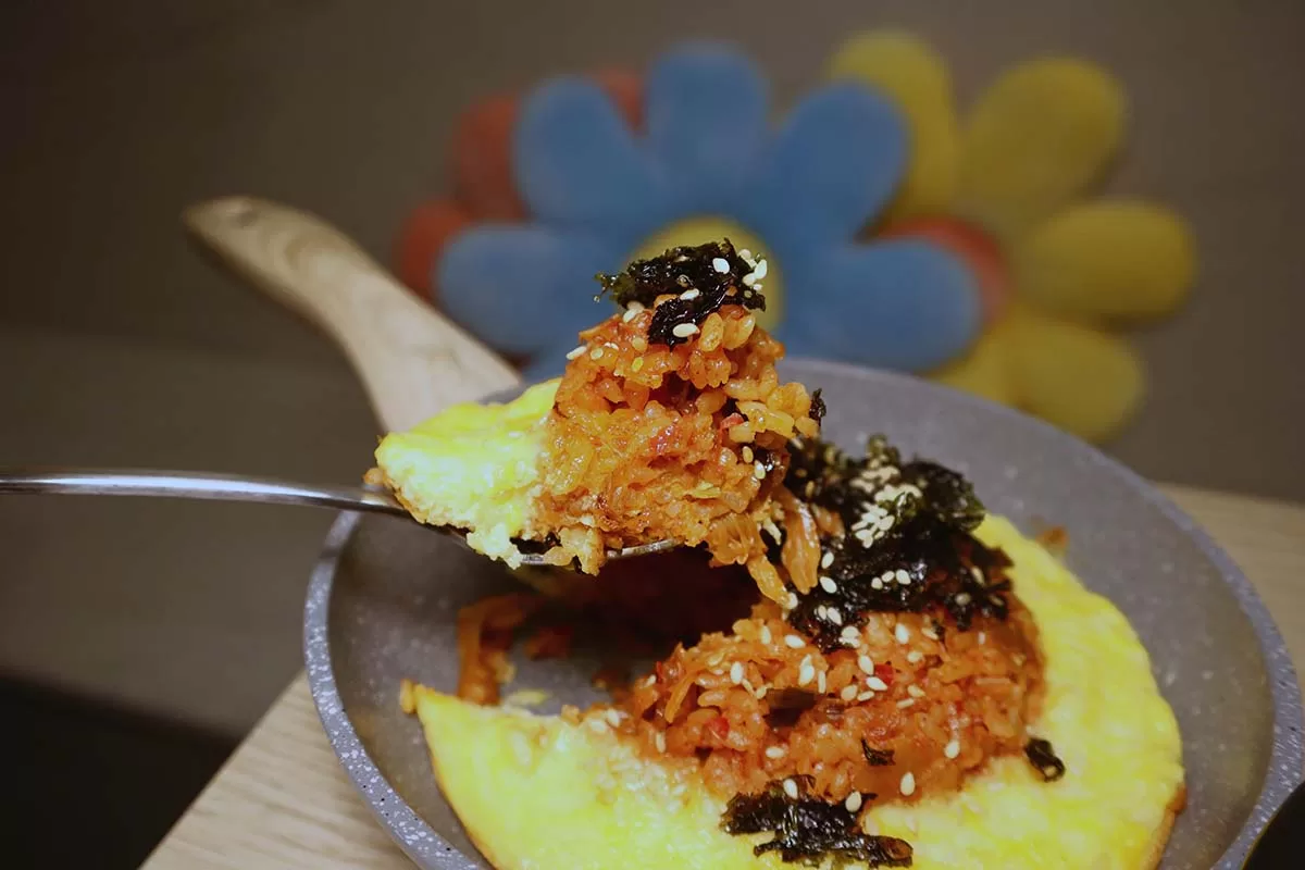 Cafe BomBom - kimchi fried rice closeup