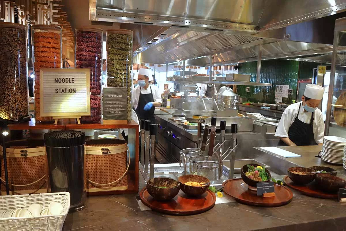 peppermint indo buffet - noodle station