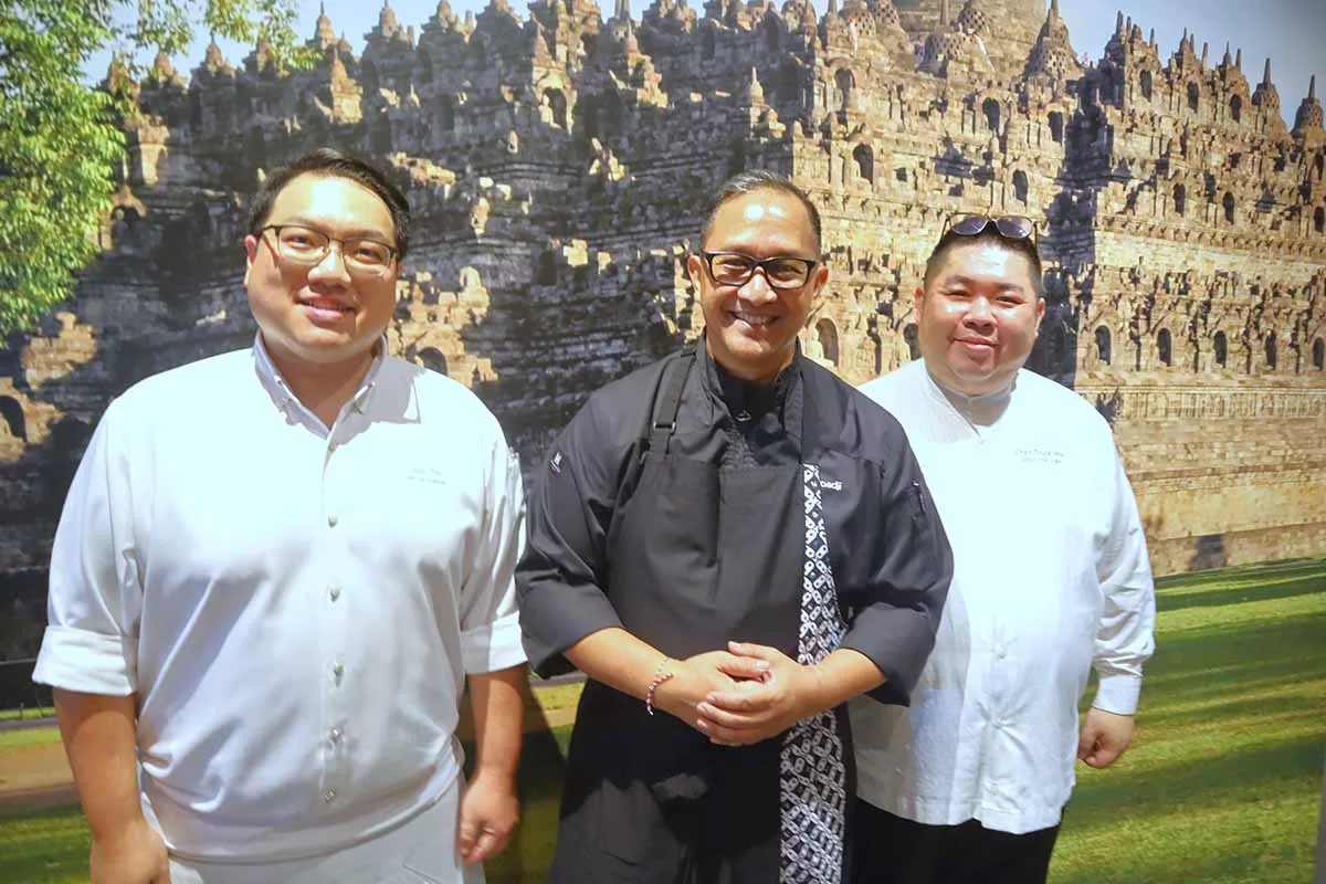 peppermint indo buffet - chefs