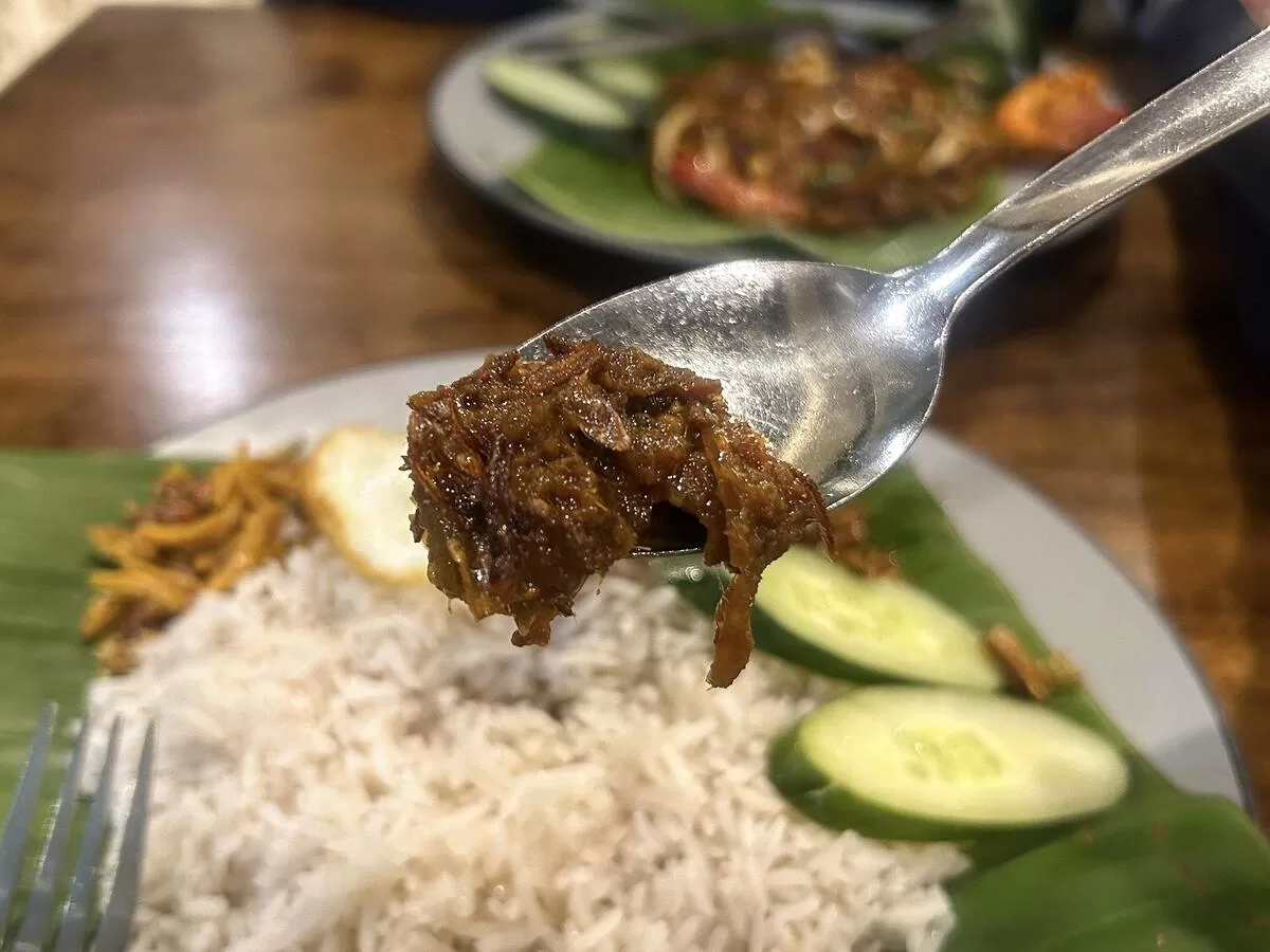 Nasi Lemak Serunai - Sambal