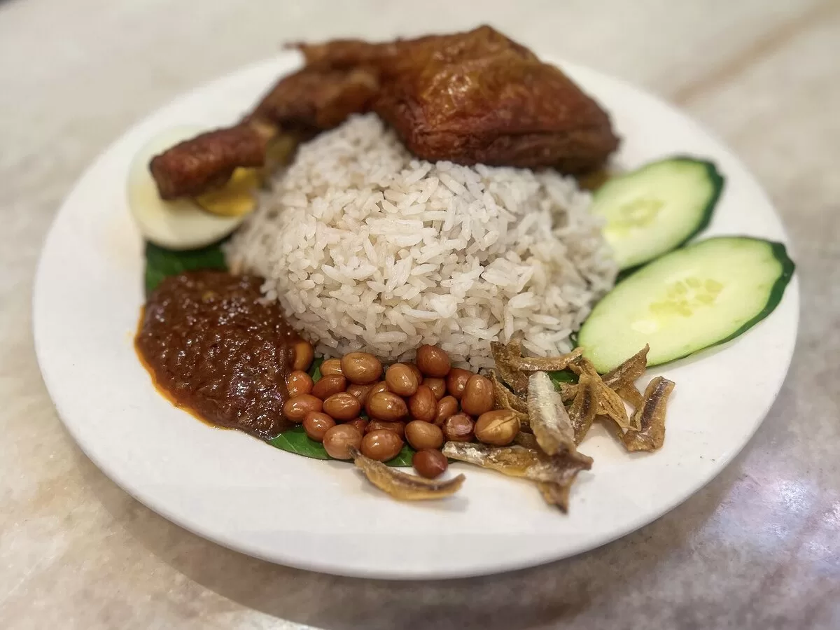 Ho Kow Hainan - Nasi Lemak Ayam Goreng