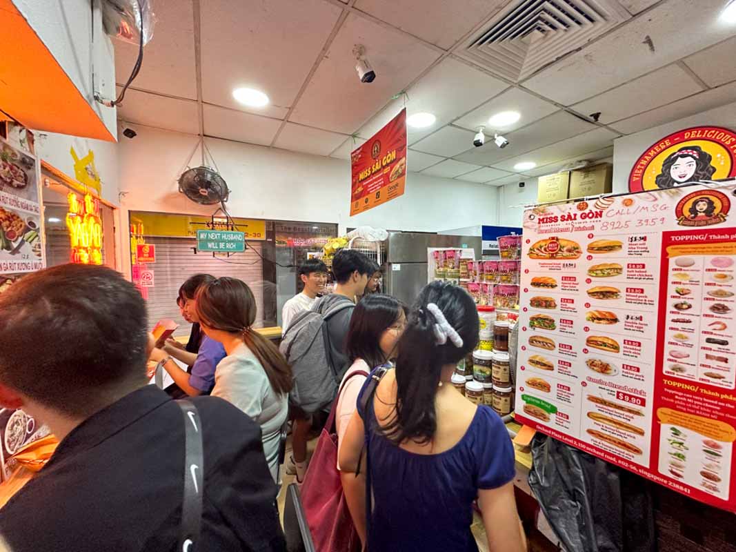miss saigon - customers