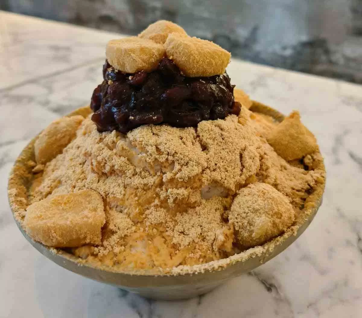 korean desserts - bab and bingsoo