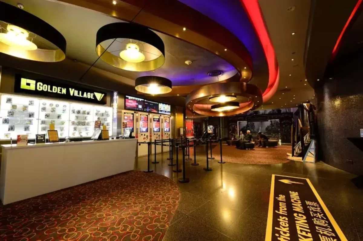 best cinema in singapore - golden village suntec city