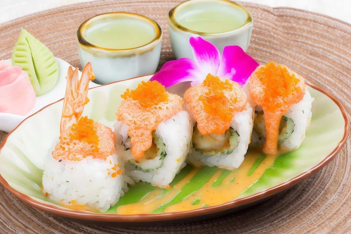 Warakuya Japanese Restaurant - Roll