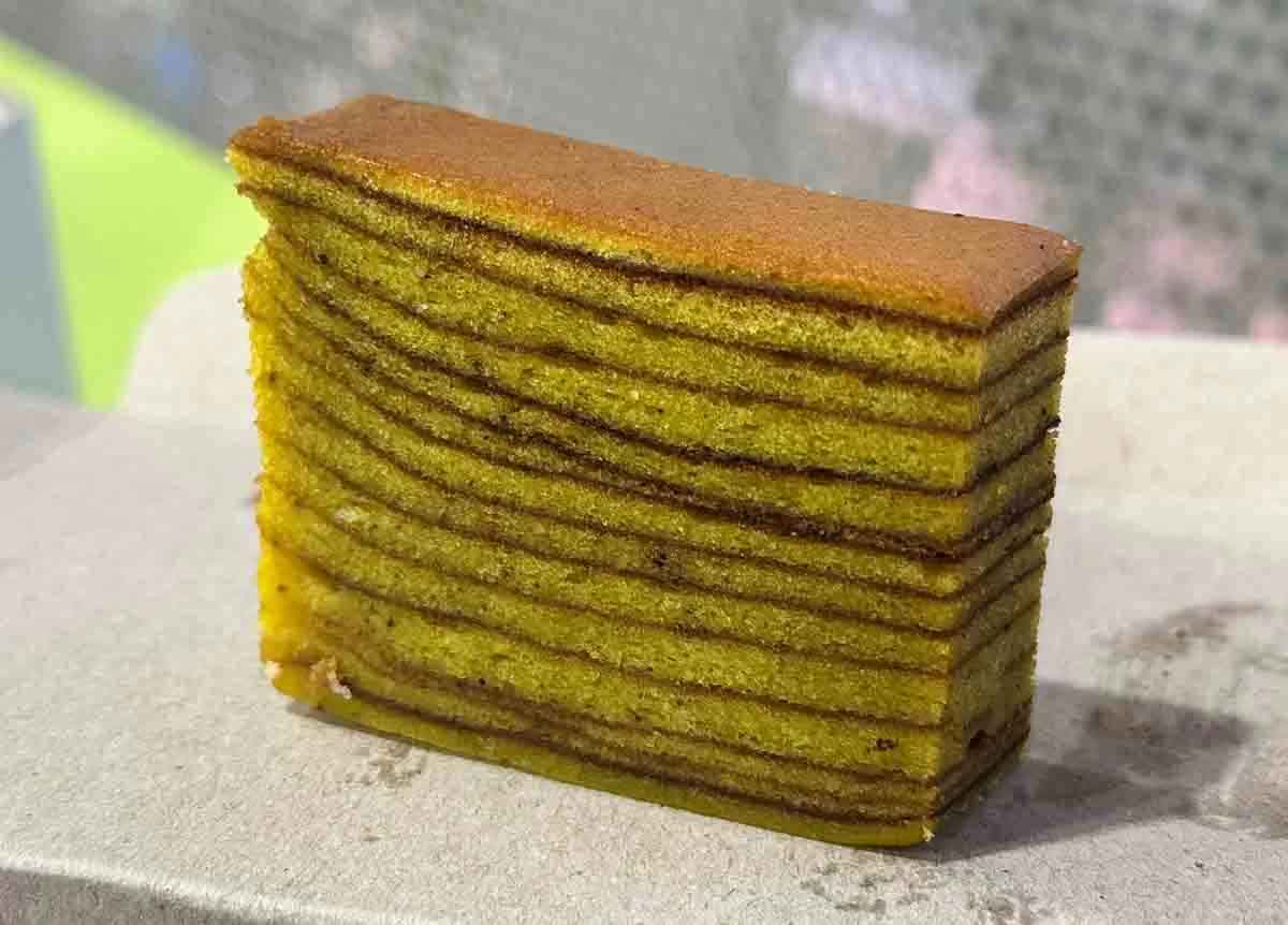 petite krumbs - kueh lapis
