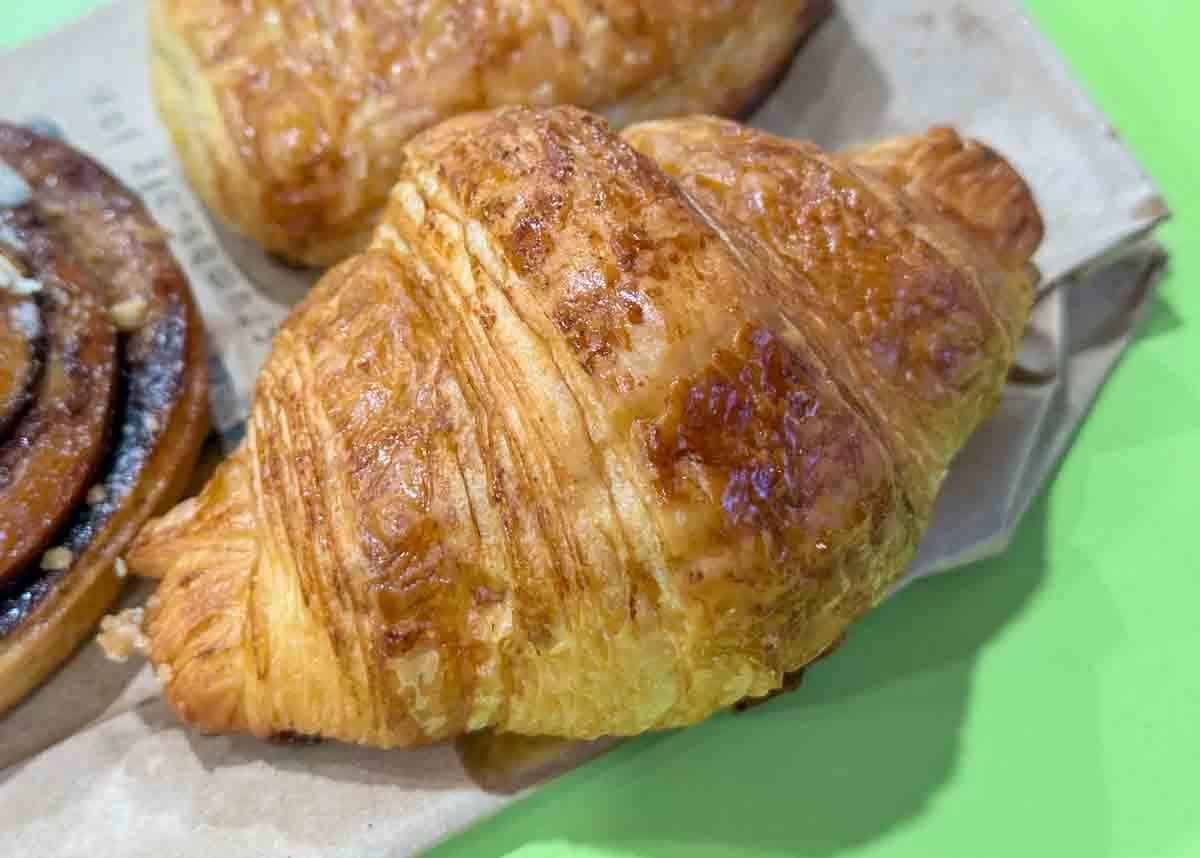 petite krumbs - croissant