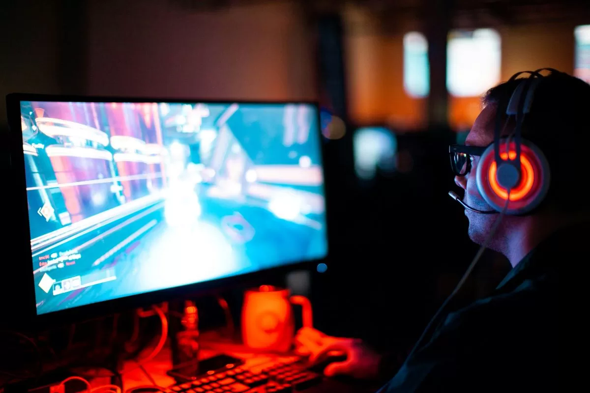 steam games - person playing on desktop steam games - person playing on desktop