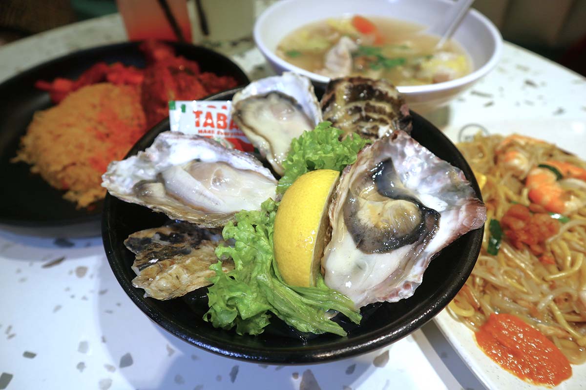 parkway parade - oysters