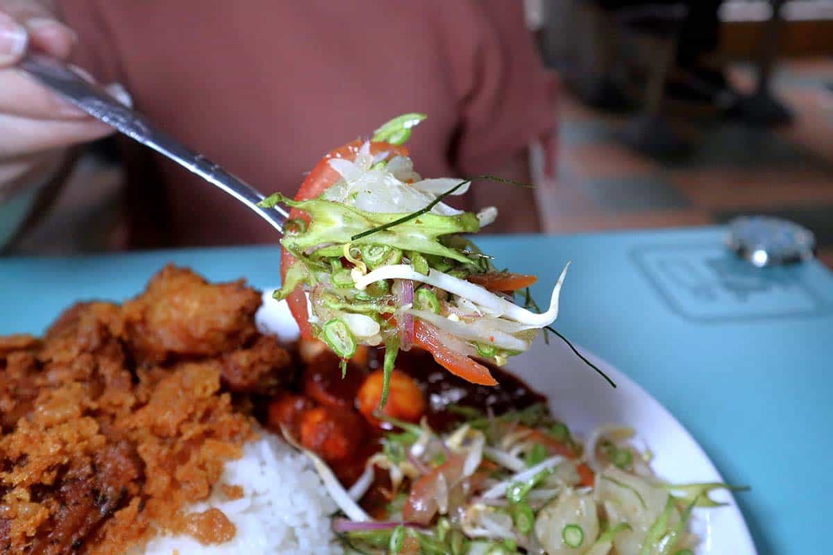 108nasilemak16 108 the nasi lemak shop - kerabu closeup