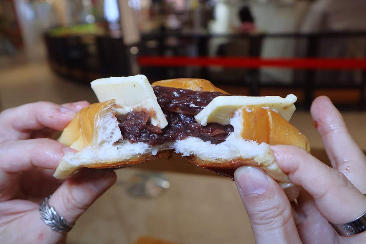 shionsato7 shio n sato - red bean butter insides