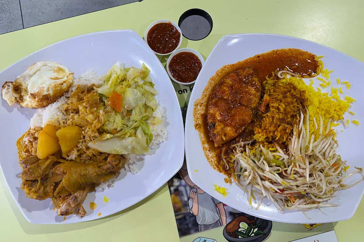 Indonesia Curry Rice - overview of food Indonesia Curry Rice - overview of food