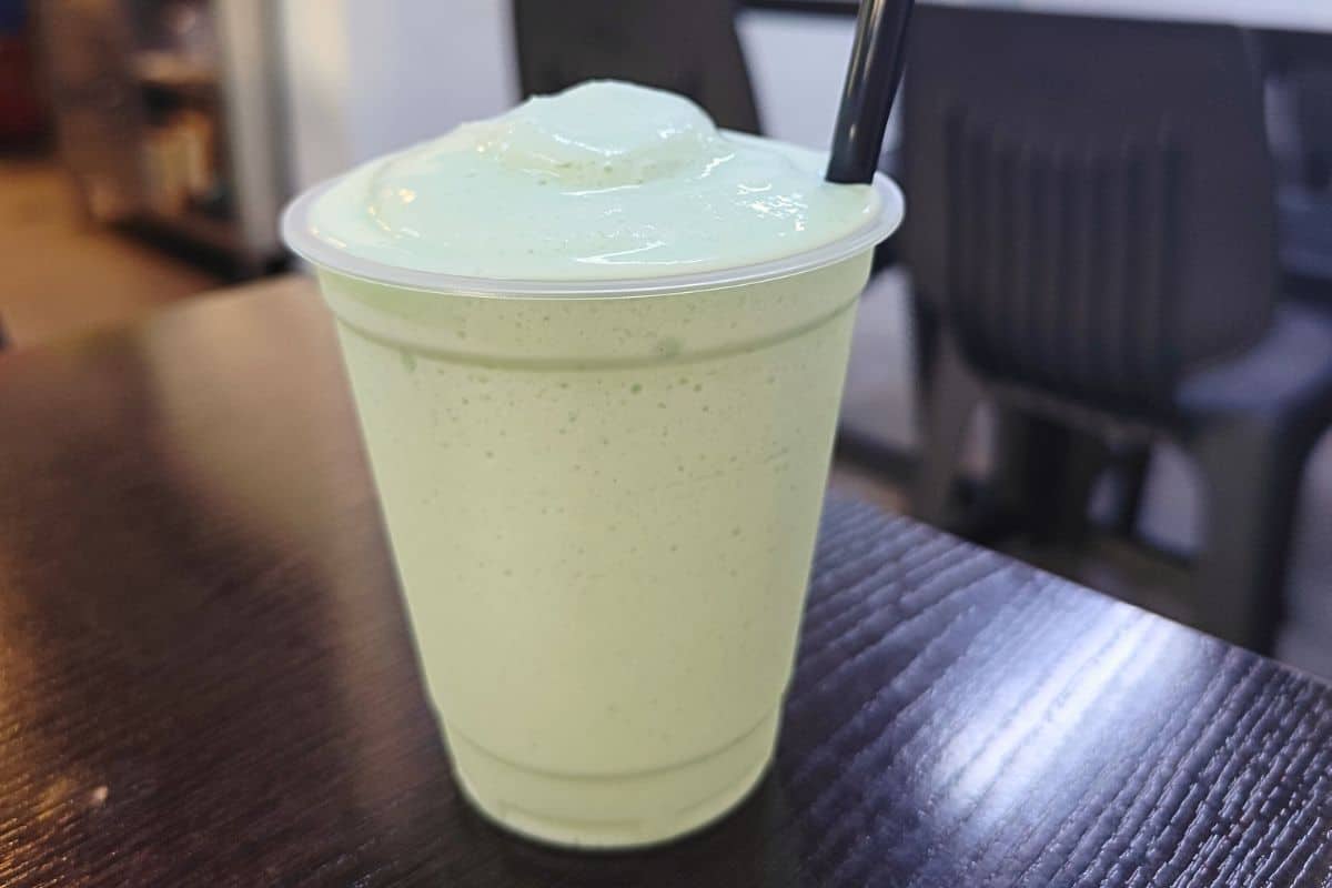 THIS CAFE @ 326 - Frost Green Mint Milkshake