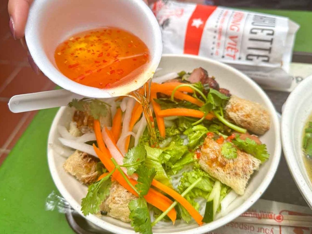 baguette huong viet - grilled pork with spring rolls & rice vermicelli 3