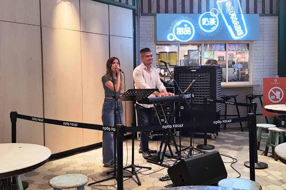Hawker Mayhem - live performers