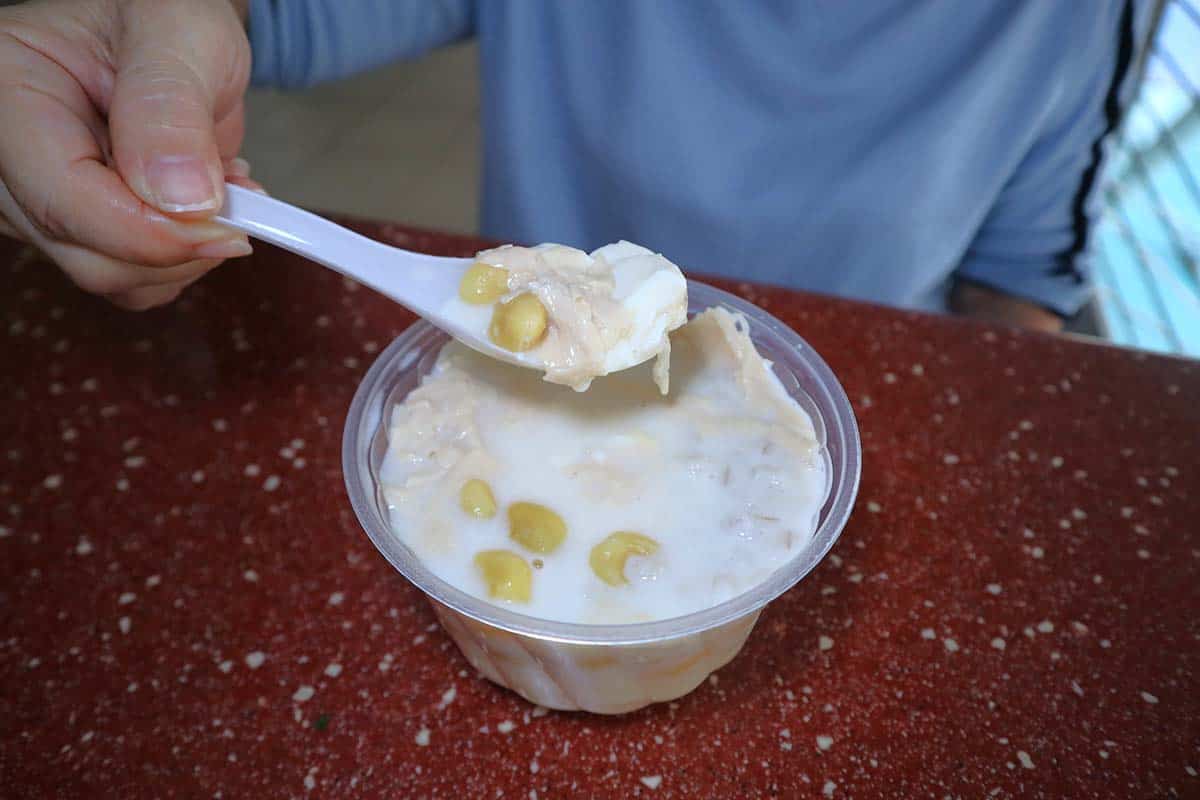 toapayohwestLF15 toa payoh west food guide - Pure Soya Bean closeup