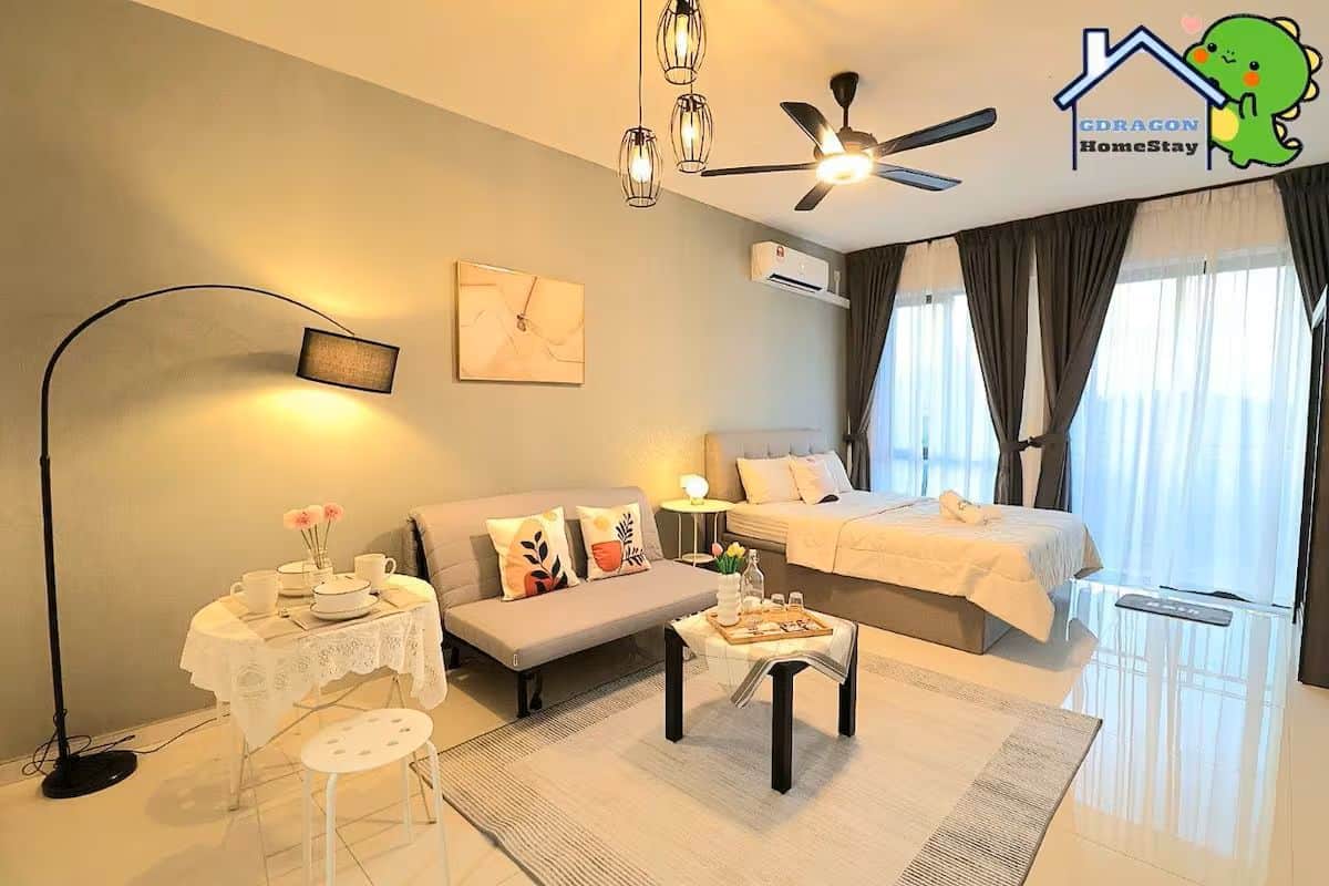 Airbnb JB Flat - Cosy Central Park Studio