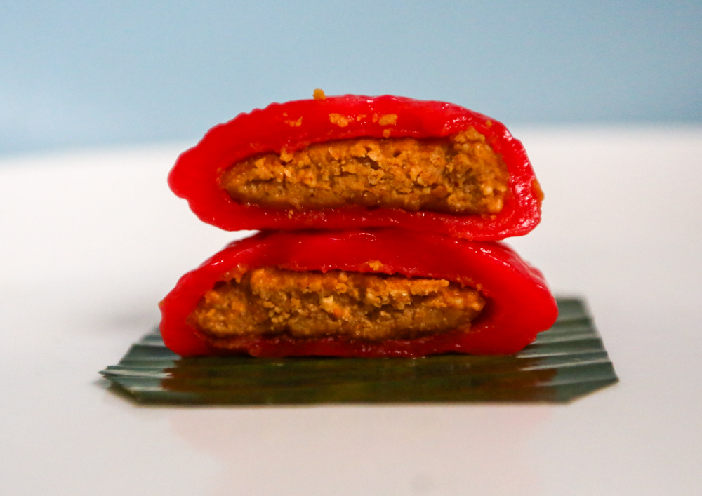 ji xiang confectionery - peanut ang ku kueh