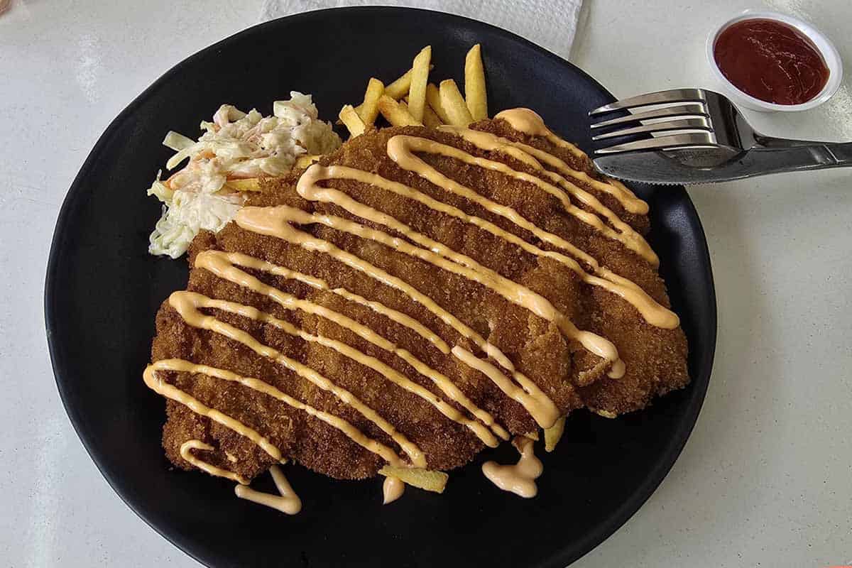 unclelimsdiner3 Uncle Lim's Diner opens - crispy chicken cutlet