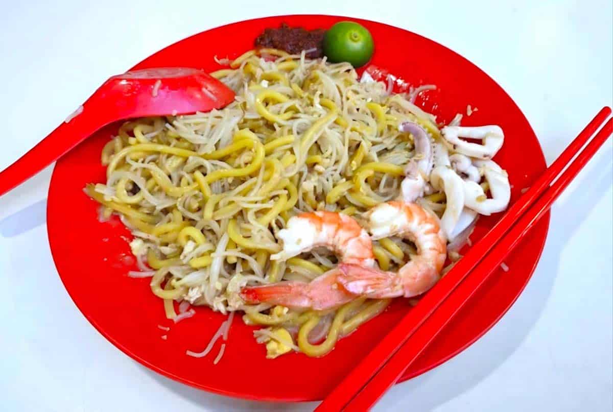 chompchompLF19 chomp chomp food centre guide - ah hock hokkien mee closeup