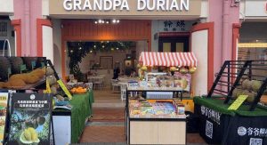 13 honest durian stores - Grandpa Durian, Exterior of store