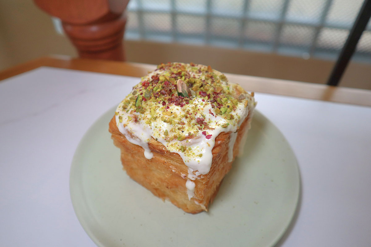 nimmiesguide8 nimmies guide - pistachio croissant