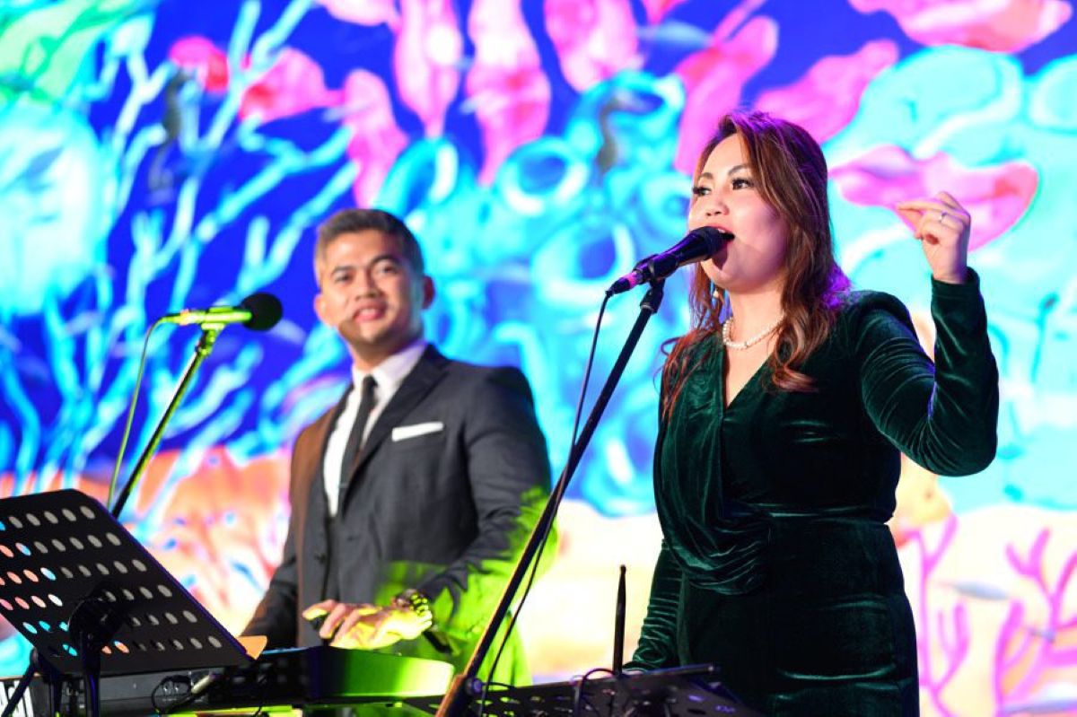 Best Live Band in Singapore - Shili & Adi