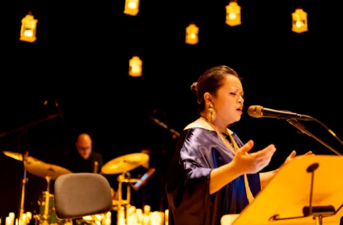 Best Live Band in Singapore - Woman Singing