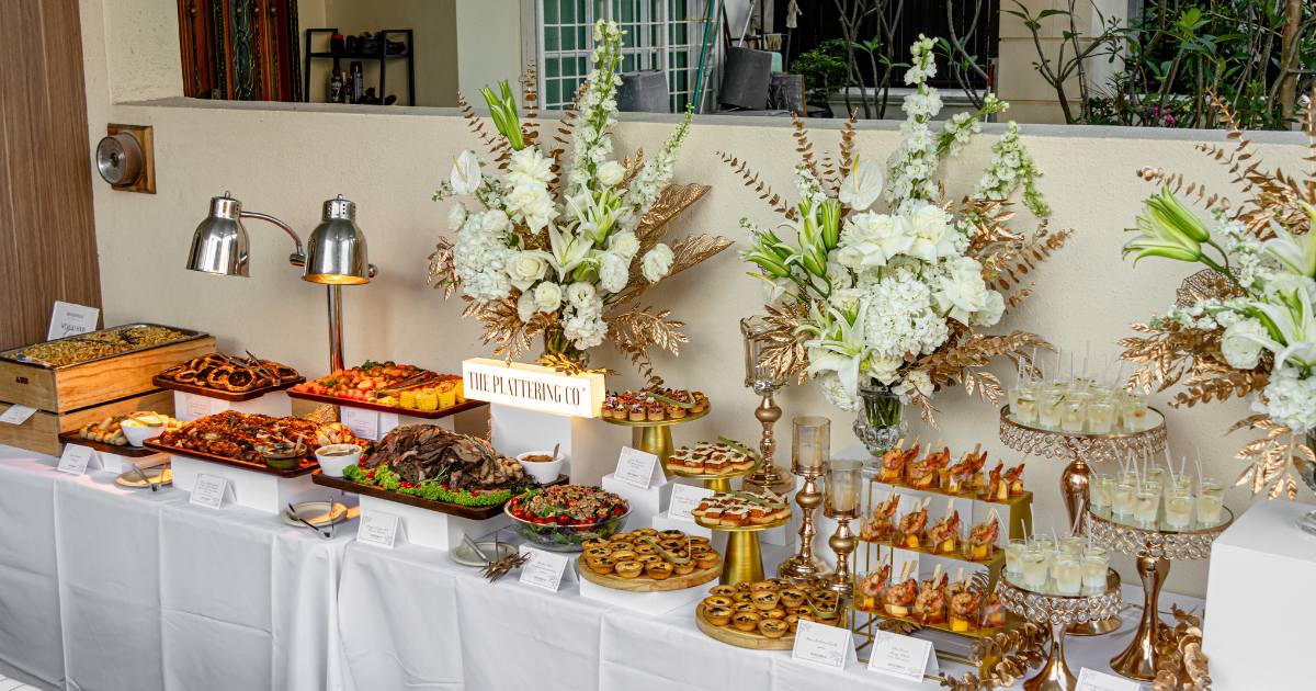 platteringco - catering table set-up