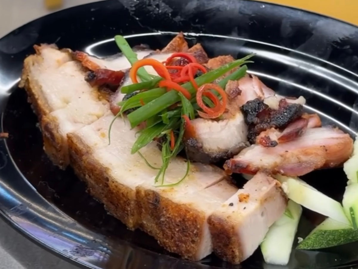 seng kee hainanese chicken rice - roast meats