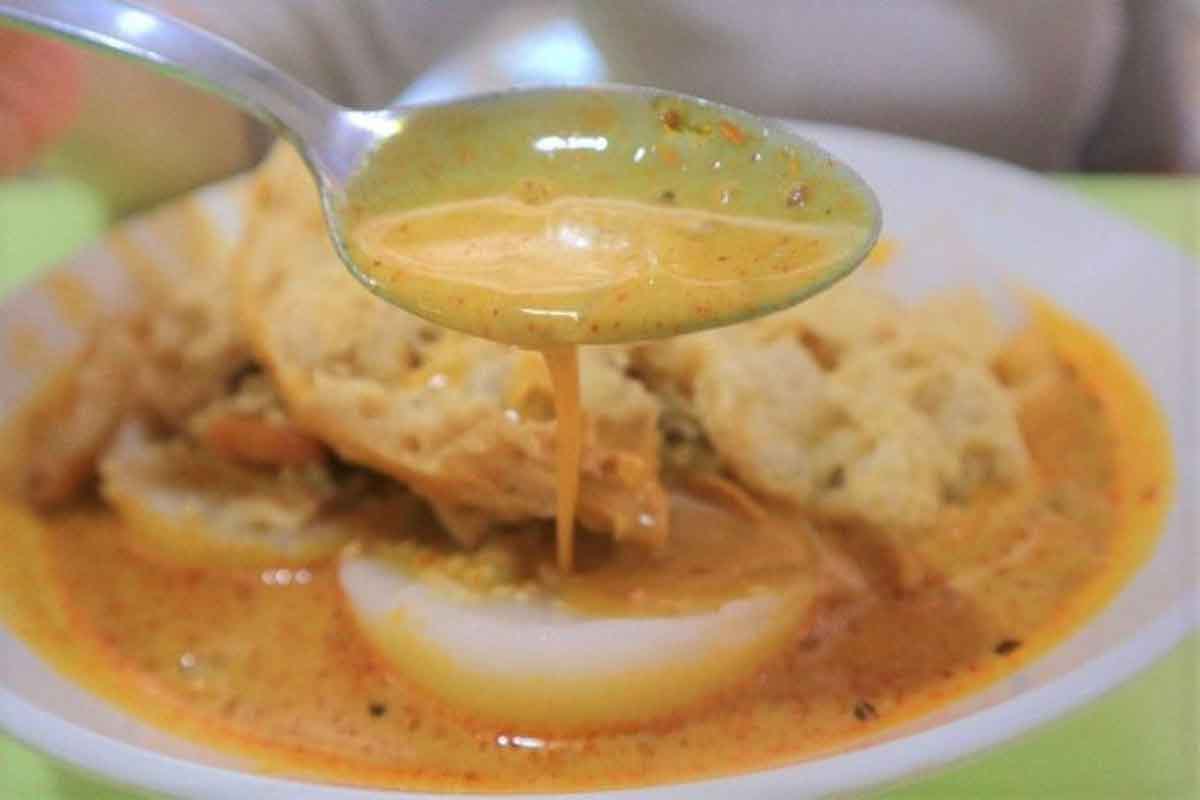 man man chi - curry chwee kueh gravy