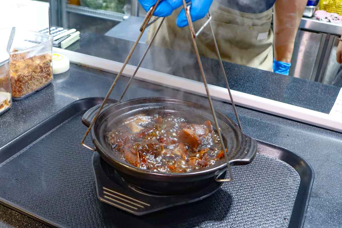 Lao Jiang - vinegar pork trotters