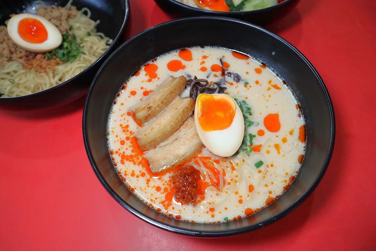 uma haus - spicy ramen
