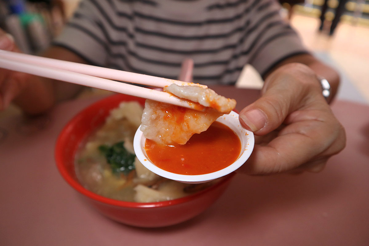 nee soon fish head - chilli dip