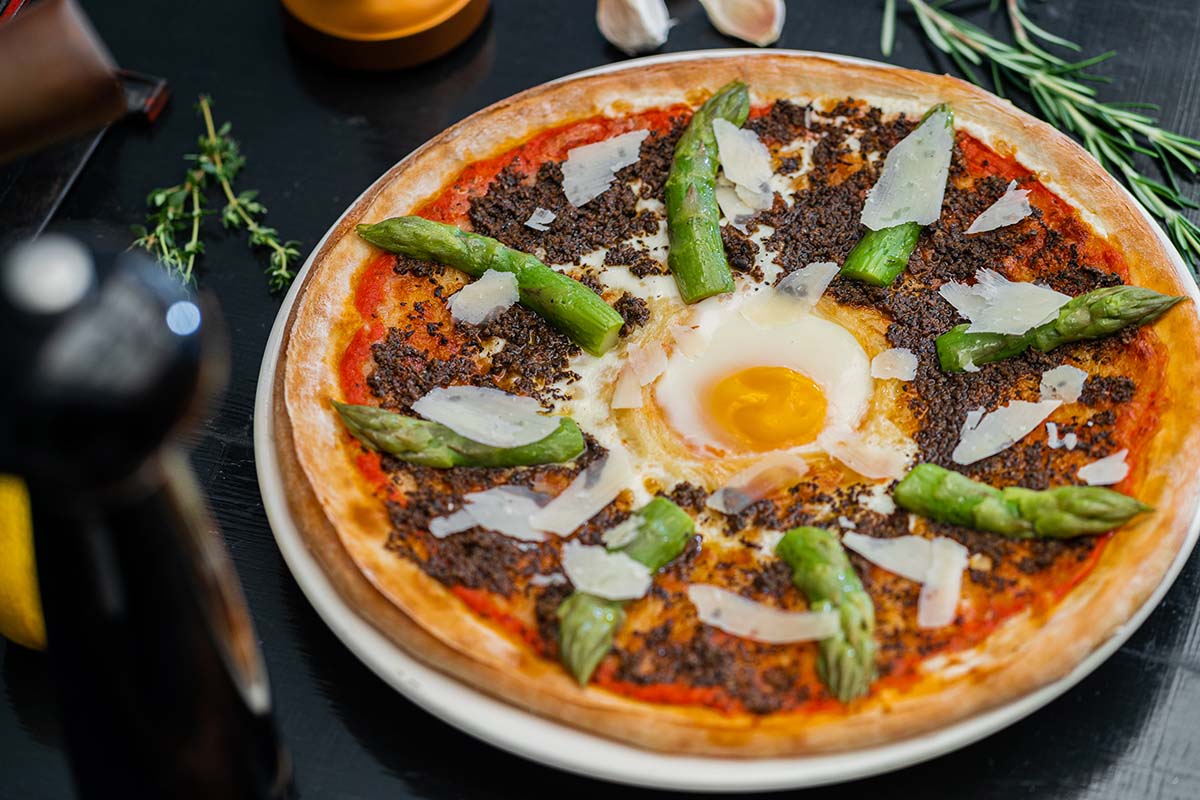 pizza joints - pizza la nonna