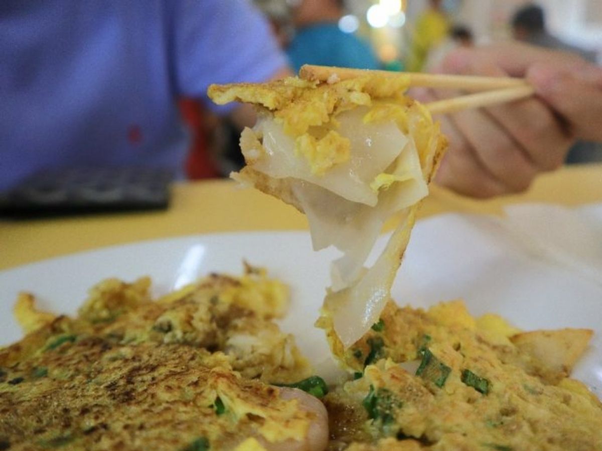 Poh Preserved Veg Hor Fun - pull piece of dish
