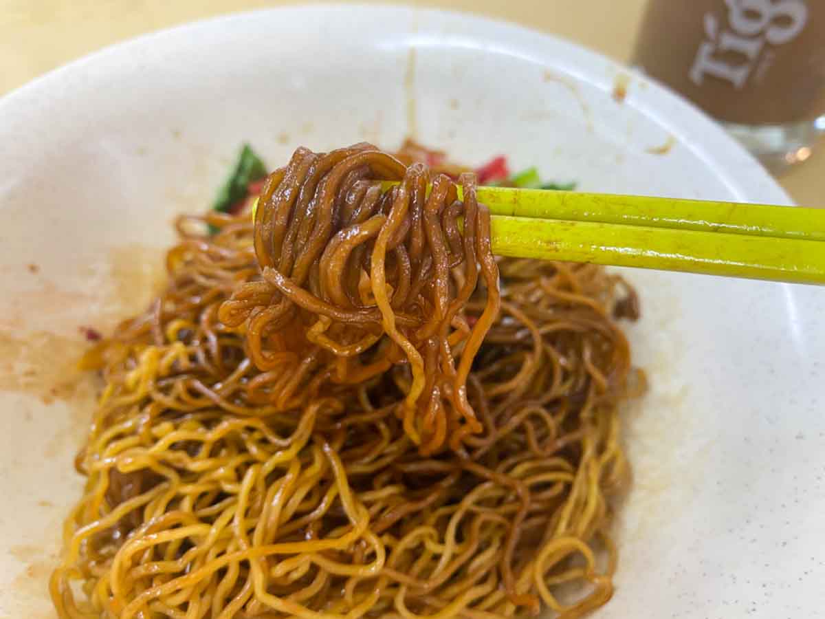 sen gen wanton mee - noodles