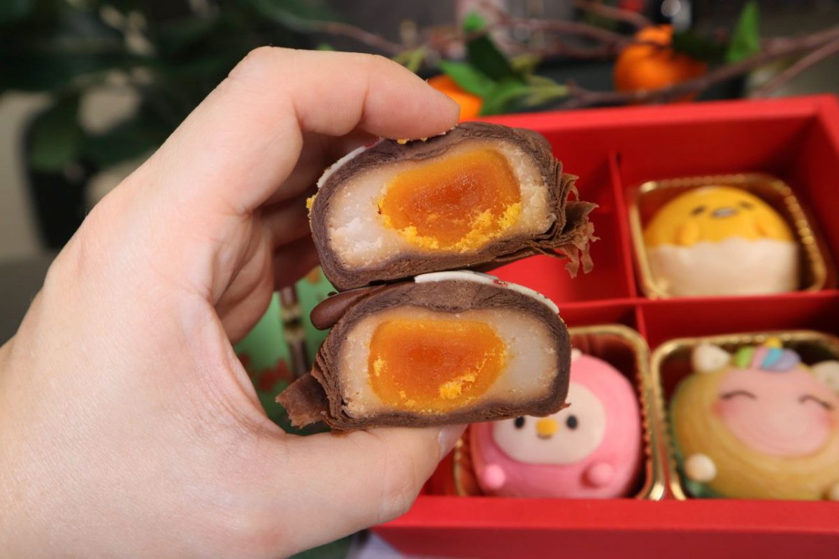 mooncake 2025 - funfetti officially cross section
