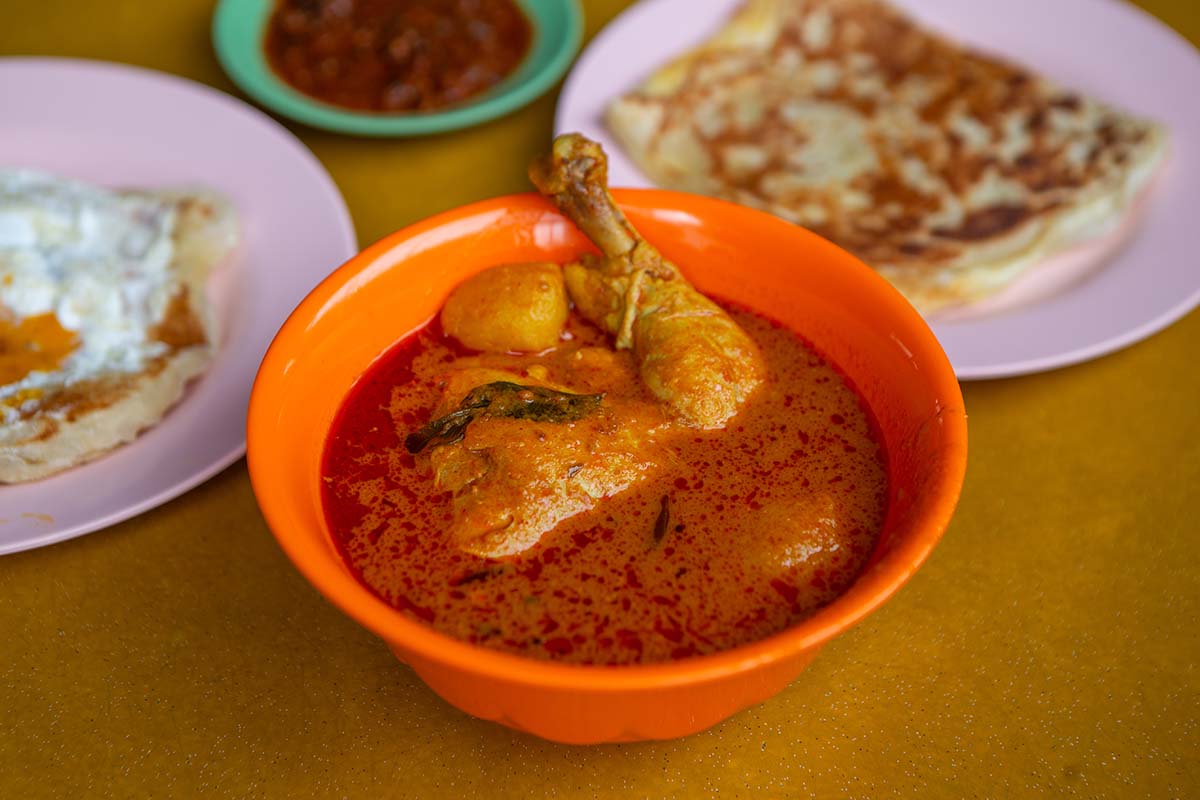 ga-hock roti prata - chicken curry