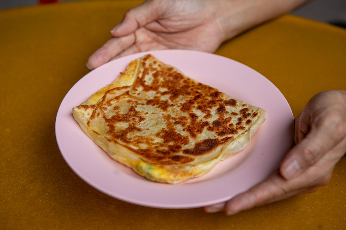 ga-hock roti prata - prata onion egg