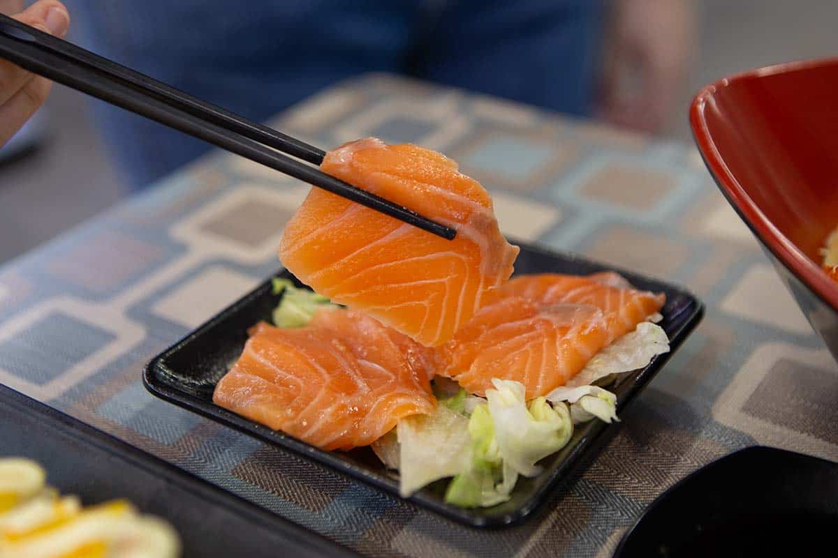 irosho - salmon sashimi